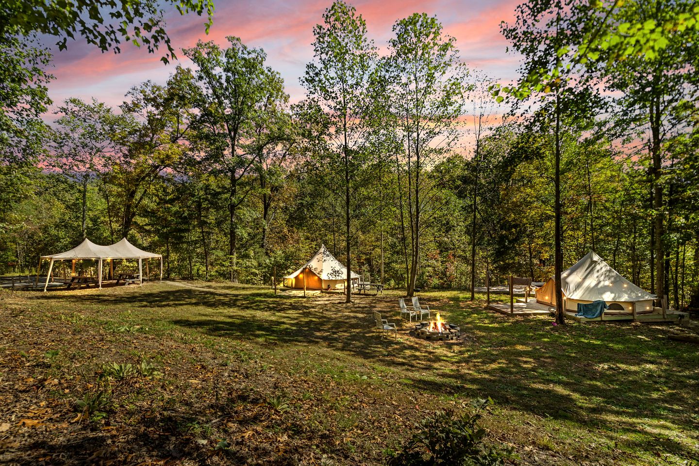 Nature-Forward Glamping Resort with Forest Paths and Meadow Hangouts in Stanton, Kentucky