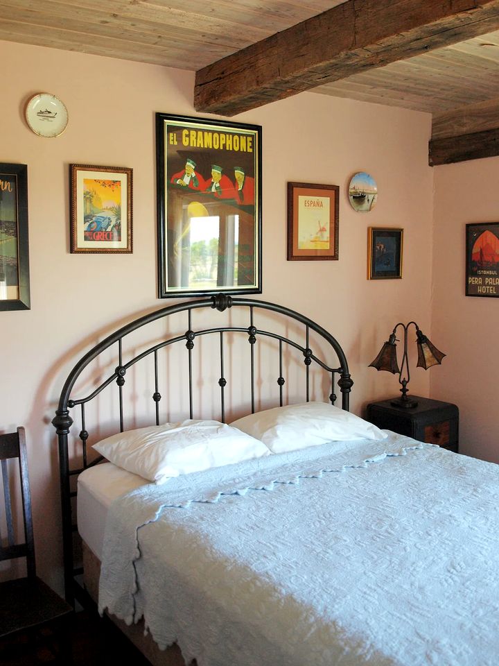 Peaceful Ocean-View Cottage on a Family Farm with Patio on Block Island, Rhode Island