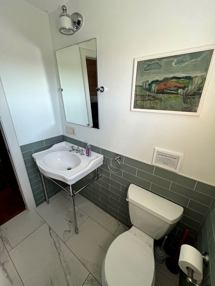 Charming Farmstay Cottage with Vineyard and Ocean Breezes on Block Island, Rhode Island