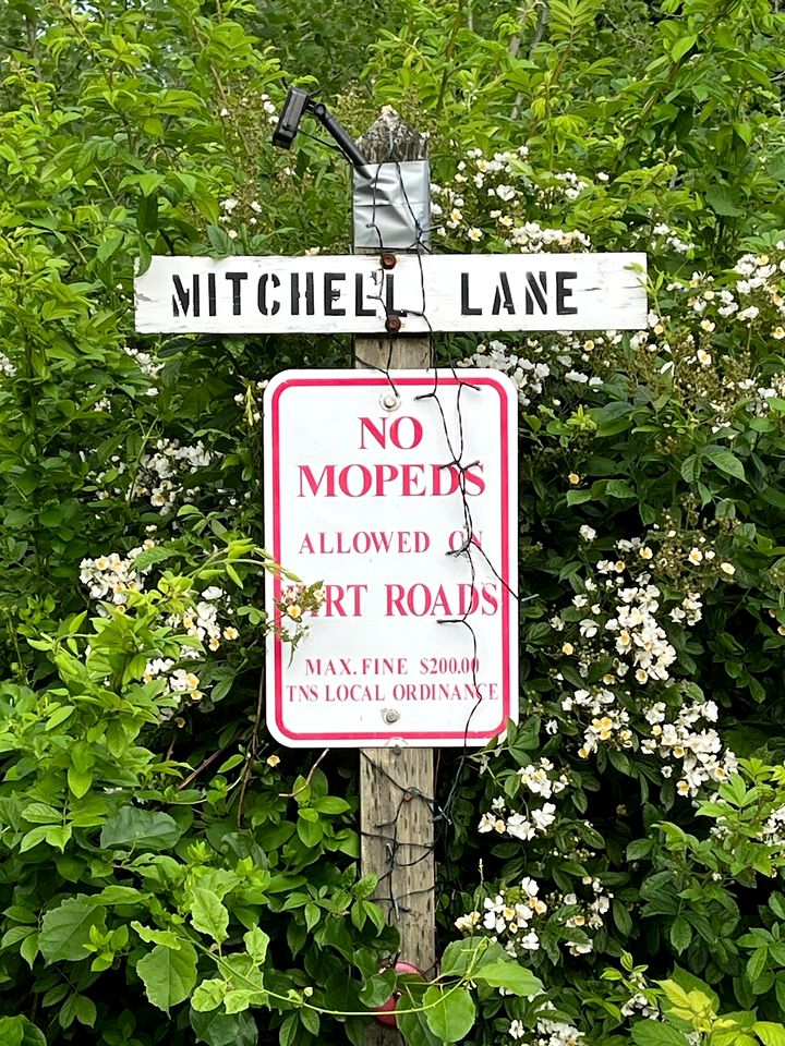 Charming Farmstay Cottage with Vineyard and Ocean Breezes on Block Island, Rhode Island