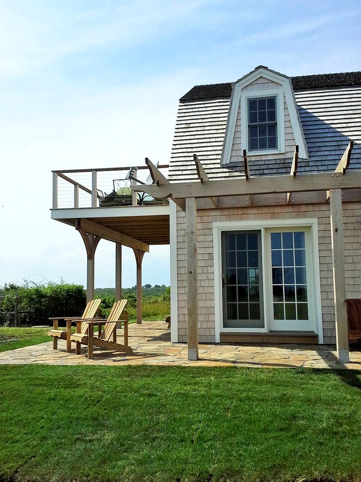 Charming Farmstay Cottage with Vineyard and Ocean Breezes on Block Island, Rhode Island