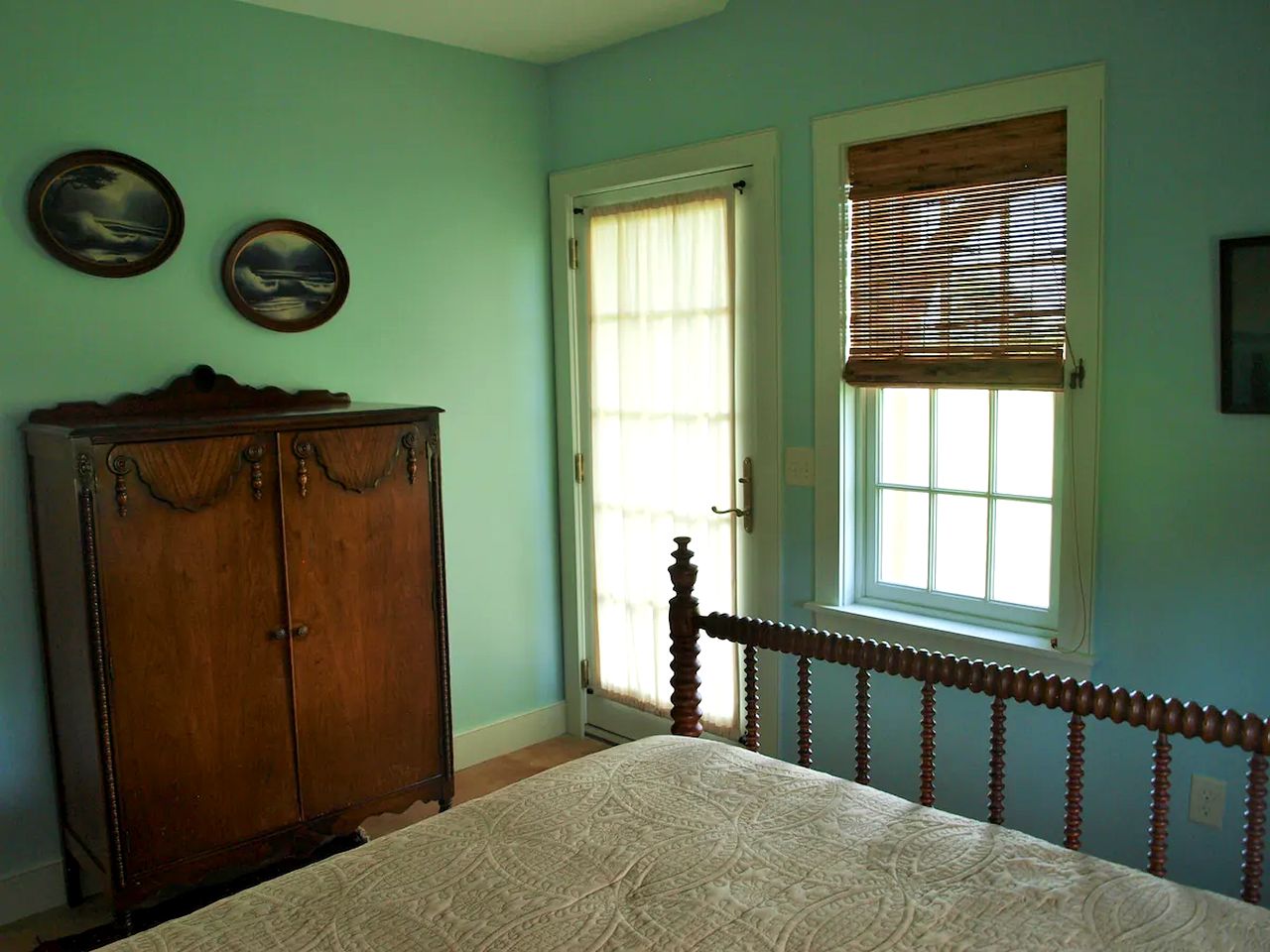 Charming Farmstay Cottage with Vineyard and Ocean Breezes on Block Island, Rhode Island