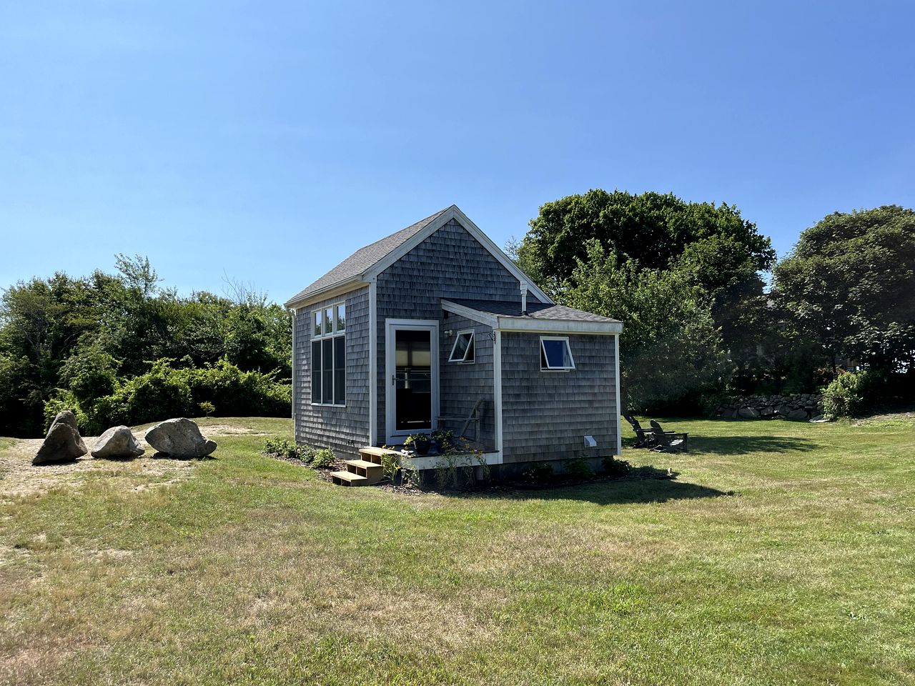 Cozy Saltbox Studio on Scenic Family Farm with Vineyard and Ocean Views on Block Island, Rhode Island