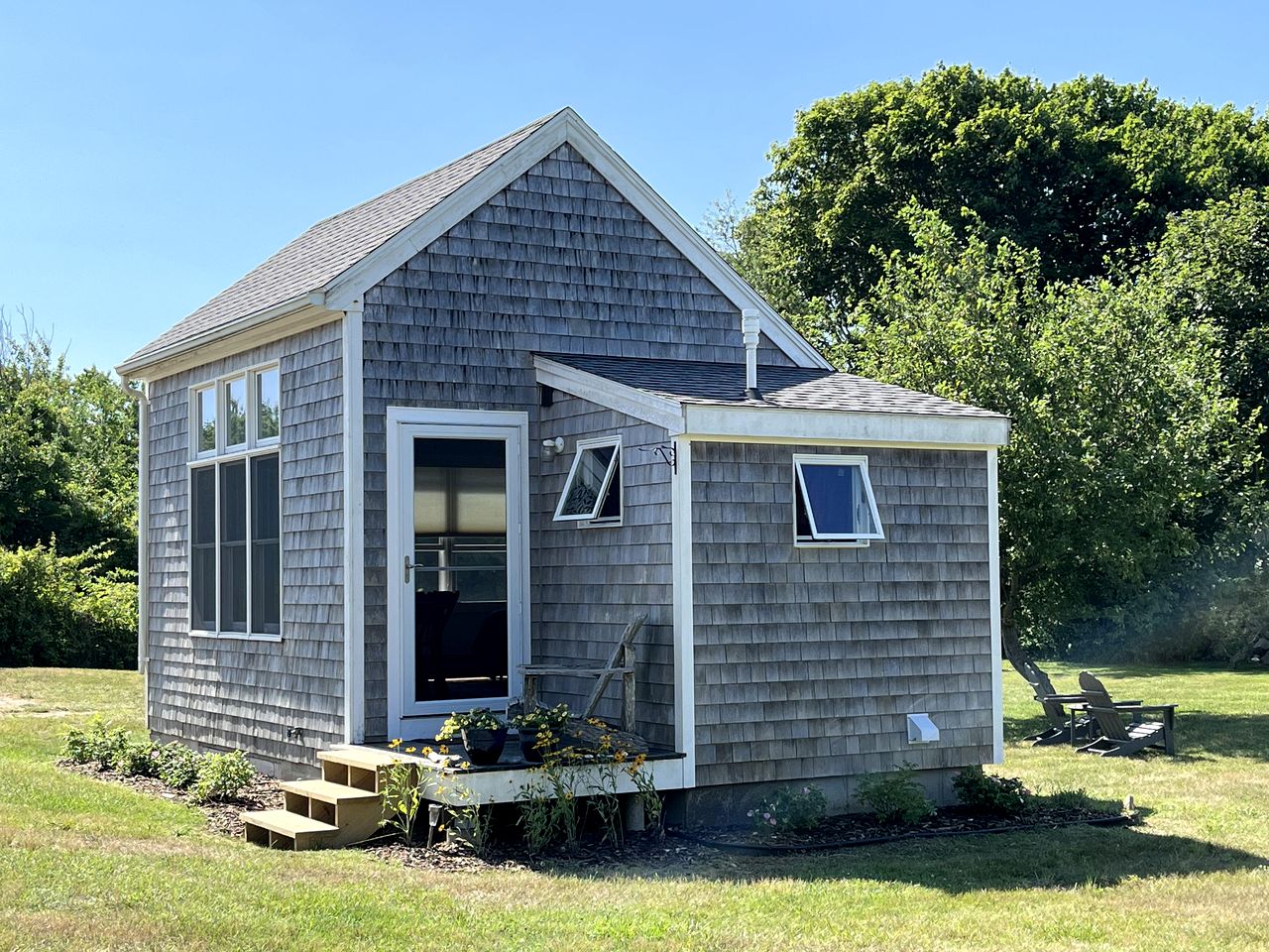 Cozy Saltbox Studio on Scenic Family Farm with Vineyard and Ocean Views on Block Island, Rhode Island