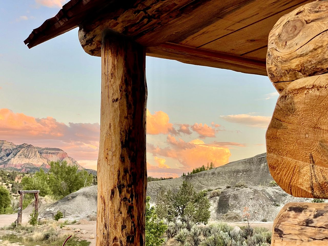 Serene Western Cabin with 23 Private Acres & Stargazing Near Zion National Park, Mount Carmel, Utah