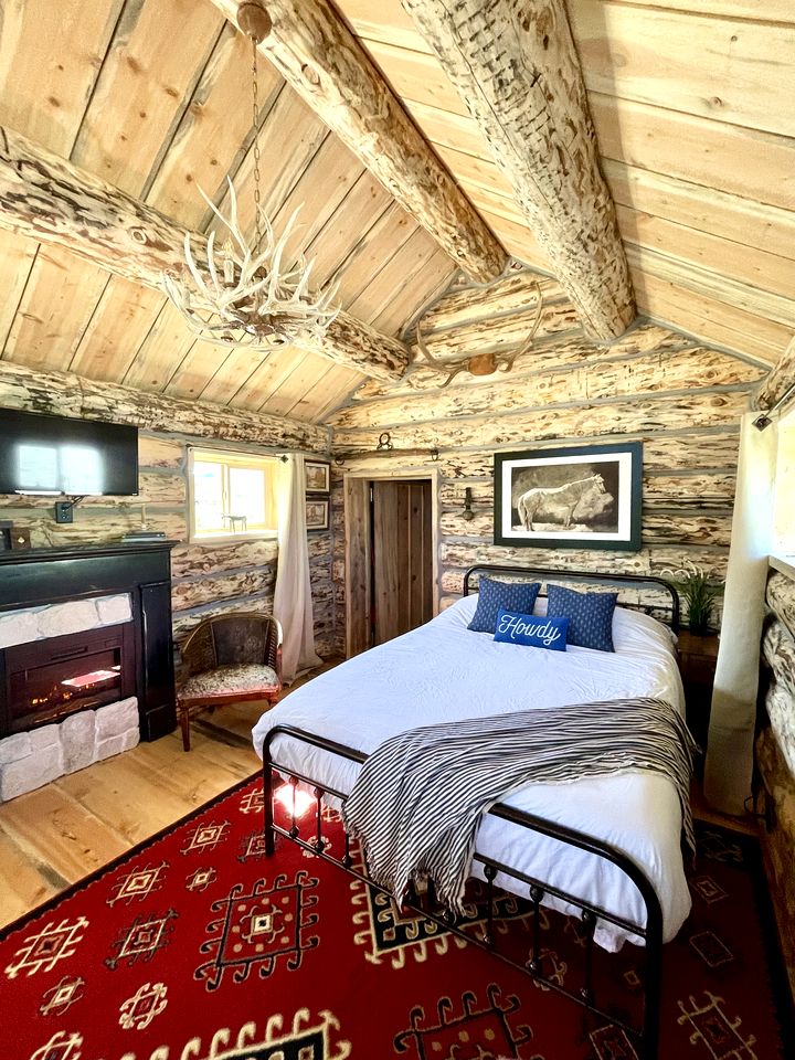 Serene Western Cabin with 23 Private Acres & Stargazing Near Zion National Park, Mount Carmel, Utah