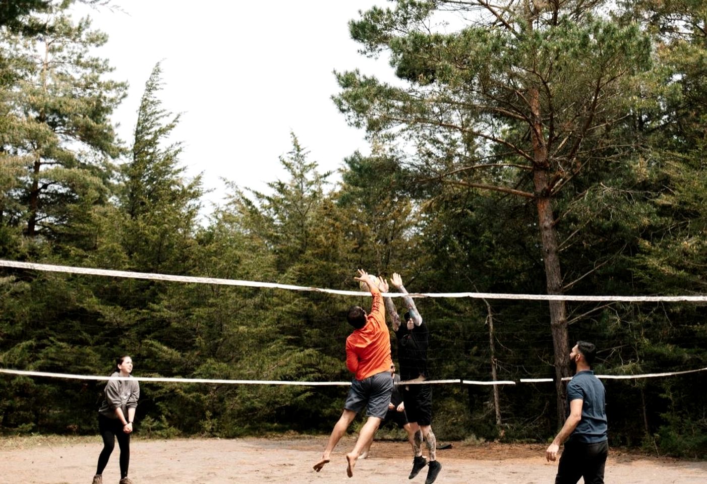 Family-Friendly Cabin Getaway with Fishing, Hiking & Sunset Views in Ontario, Canada