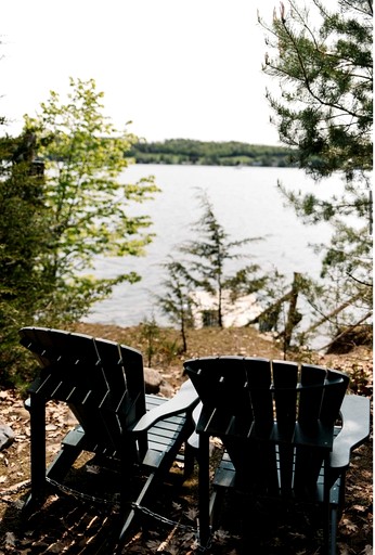 Cabins (Canada, Roseneath, Ontario)