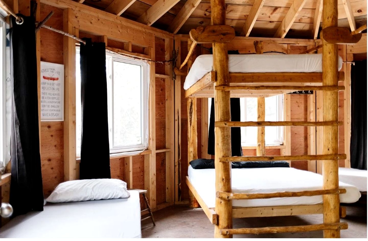 Spacious Lakeside Escape with Picnic Shelter, BBQs & Outdoor Adventures in Ontario, Canada