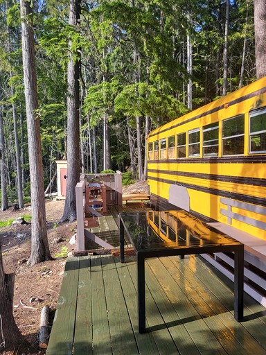 Cabins (Canada, Silverton, British Columbia)