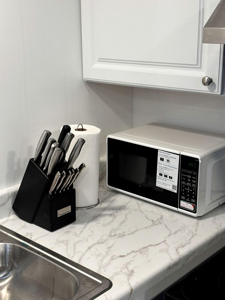 Relaxing Adults-Only Mobile Home with Bayfront Access & Game Room Near Bahia Beach, Ruskin, Florida