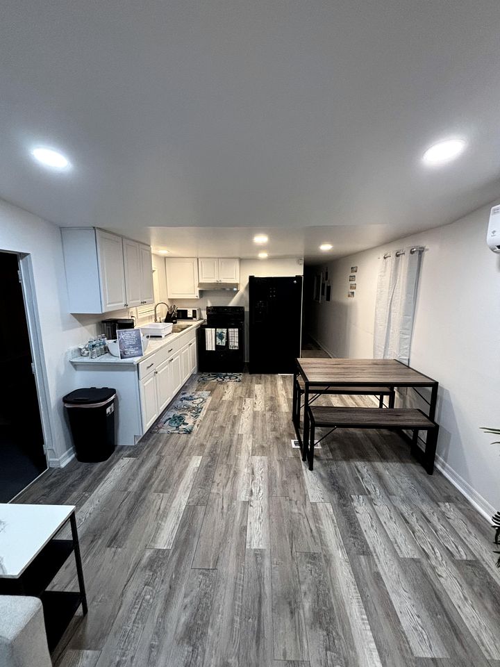 Relaxing Adults-Only Mobile Home with Bayfront Access & Game Room Near Bahia Beach, Ruskin, Florida