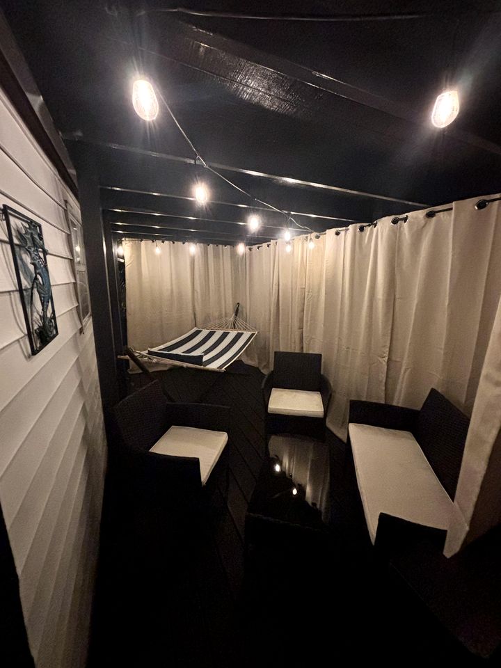 Relaxing Adults-Only Mobile Home with Bayfront Access & Game Room Near Bahia Beach, Ruskin, Florida