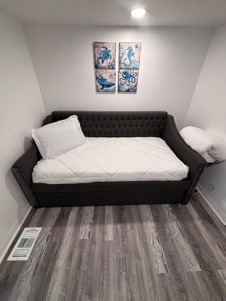 Relaxing Adults-Only Mobile Home with Bayfront Access & Game Room Near Bahia Beach, Ruskin, Florida