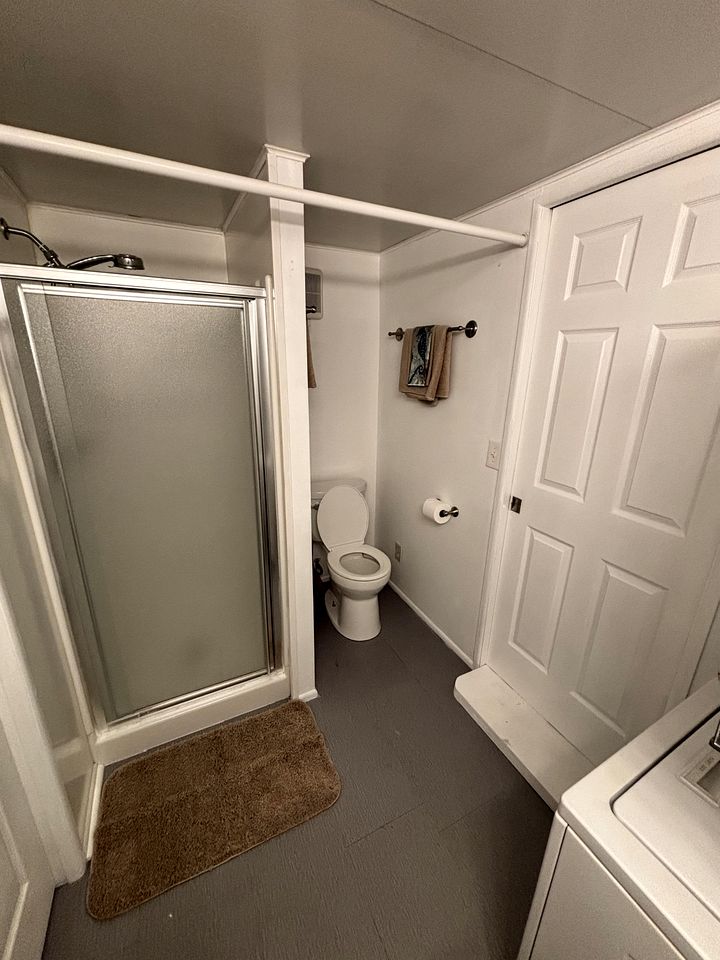 Relaxing Adults-Only Mobile Home with Bayfront Access & Game Room Near Bahia Beach, Ruskin, Florida