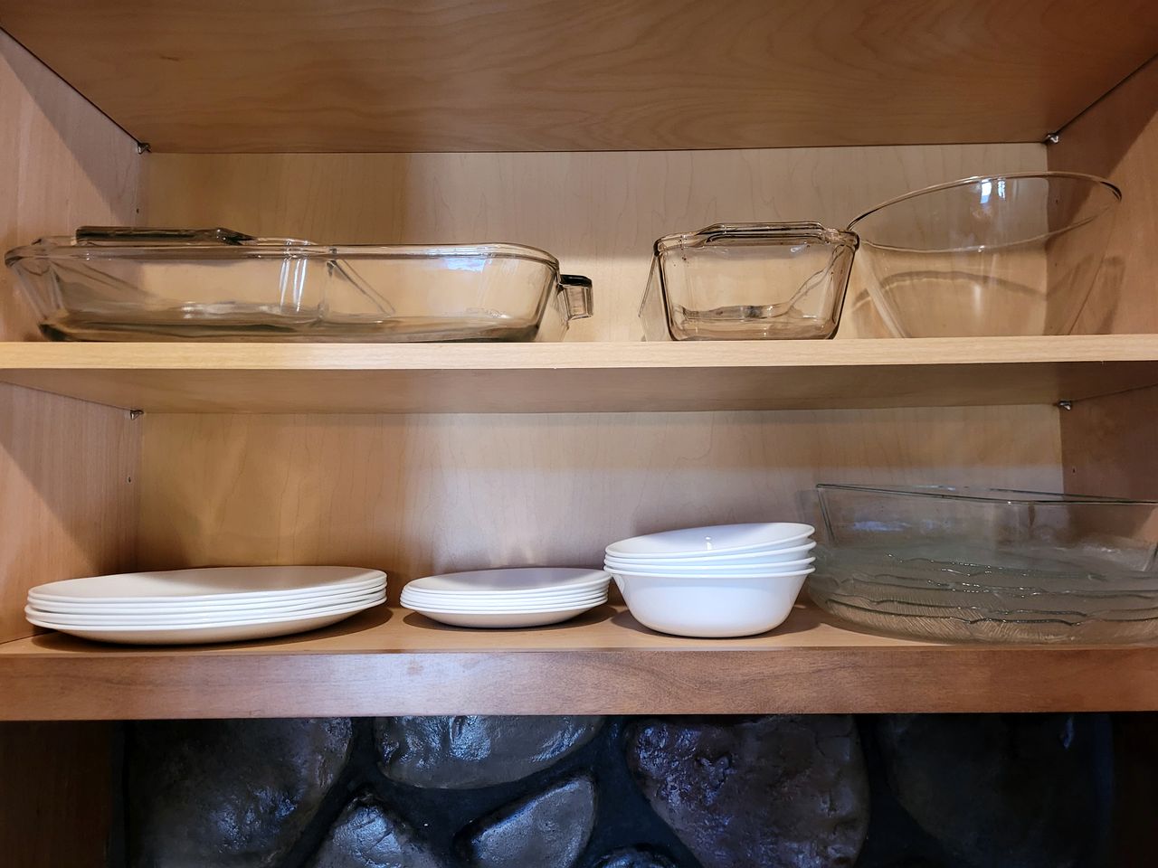 Peaceful Woodland Cabin with Balcony & Starry Nights in Steelville, Missouri