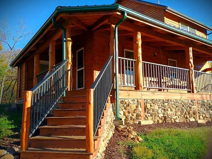 Cabins (United States of America, Steelville, Missouri)