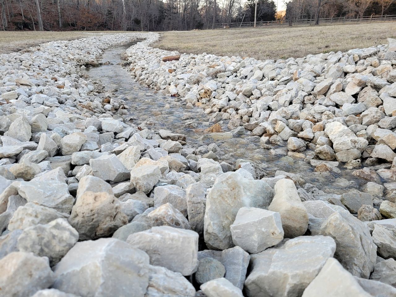 Peaceful Woodland Cabin with Balcony & Starry Nights in Steelville, Missouri
