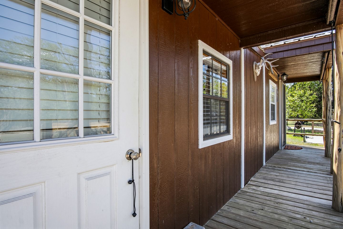 Peaceful Waterfront Retreat with Private Riverfront & Wildlife Views in Medina, Texas