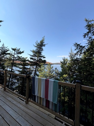 Cabins (Canada, Dorset, Ontario)