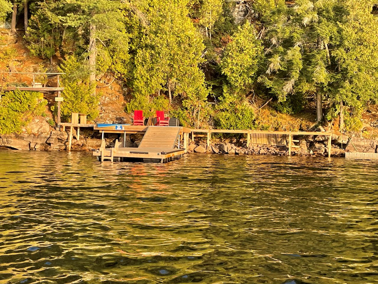Off-Grid Lakeside Cottage with Stunning Sunset Views in Ontario, Canada