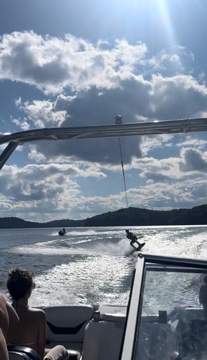 Cabins (Canada, Dorset, Ontario)