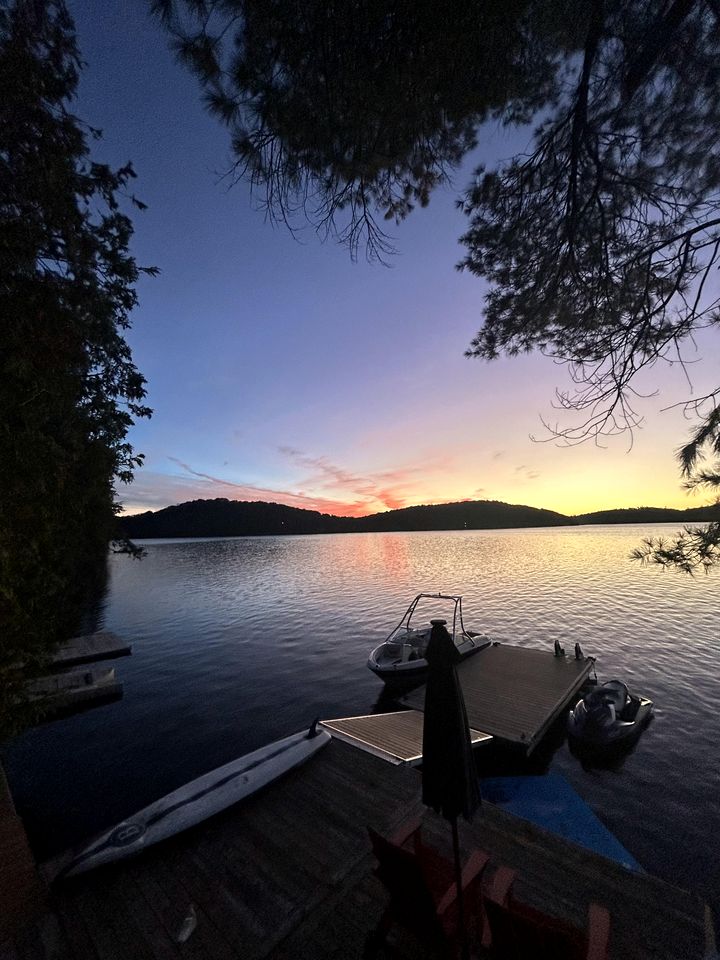 Cabins (Canada, Dorset, Ontario)