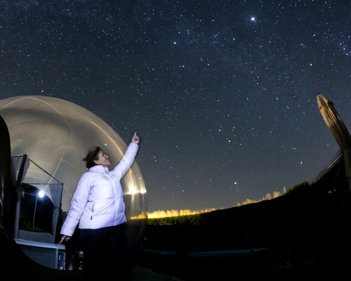 Luxury Bubble Retreat with Private Jacuzzi & Night Sky Views in Segovia, Spain