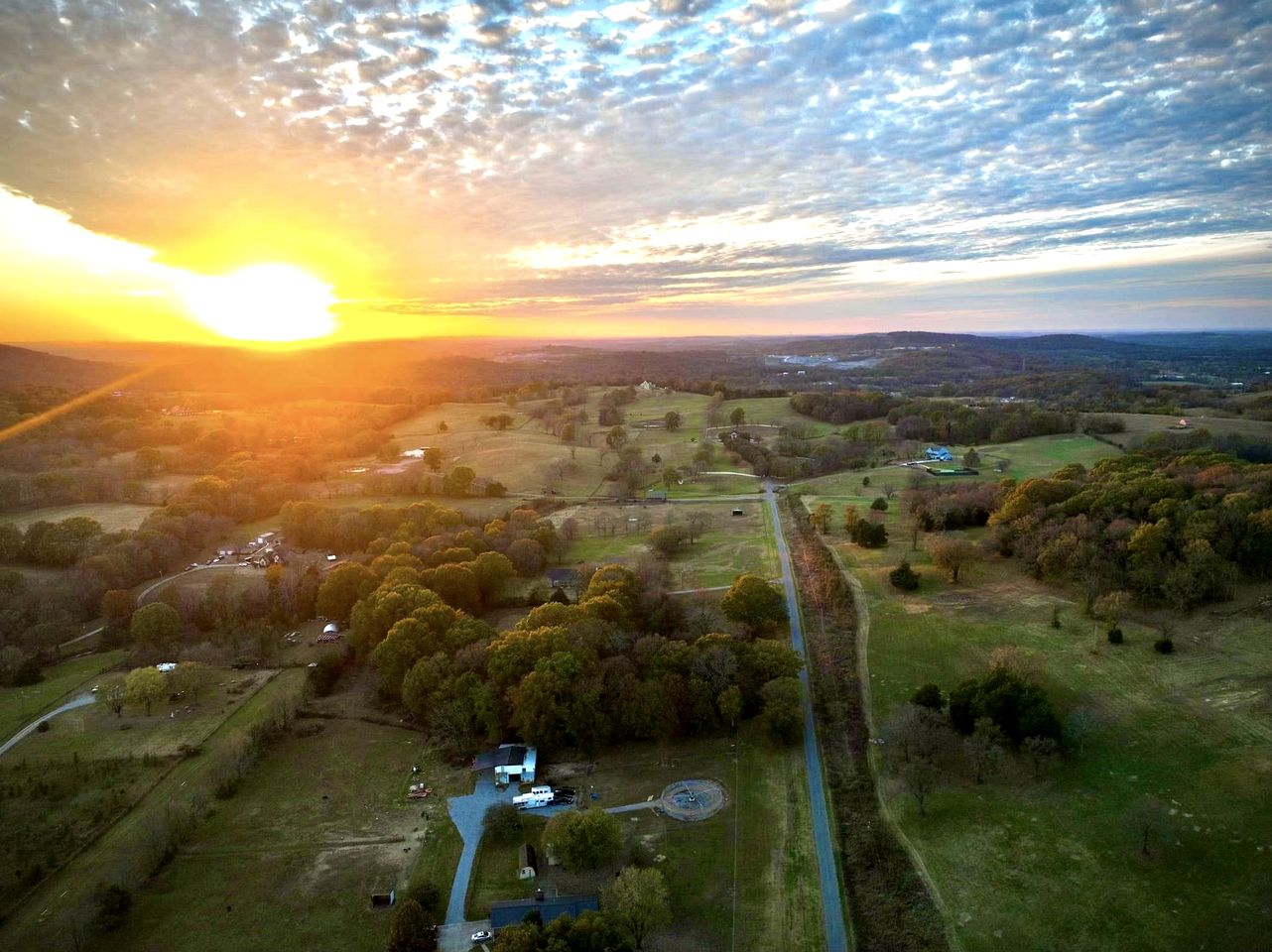 Rustic Countryside Barn with Horse Boarding & Pastures near Nashville, Lebanon, Tennessee