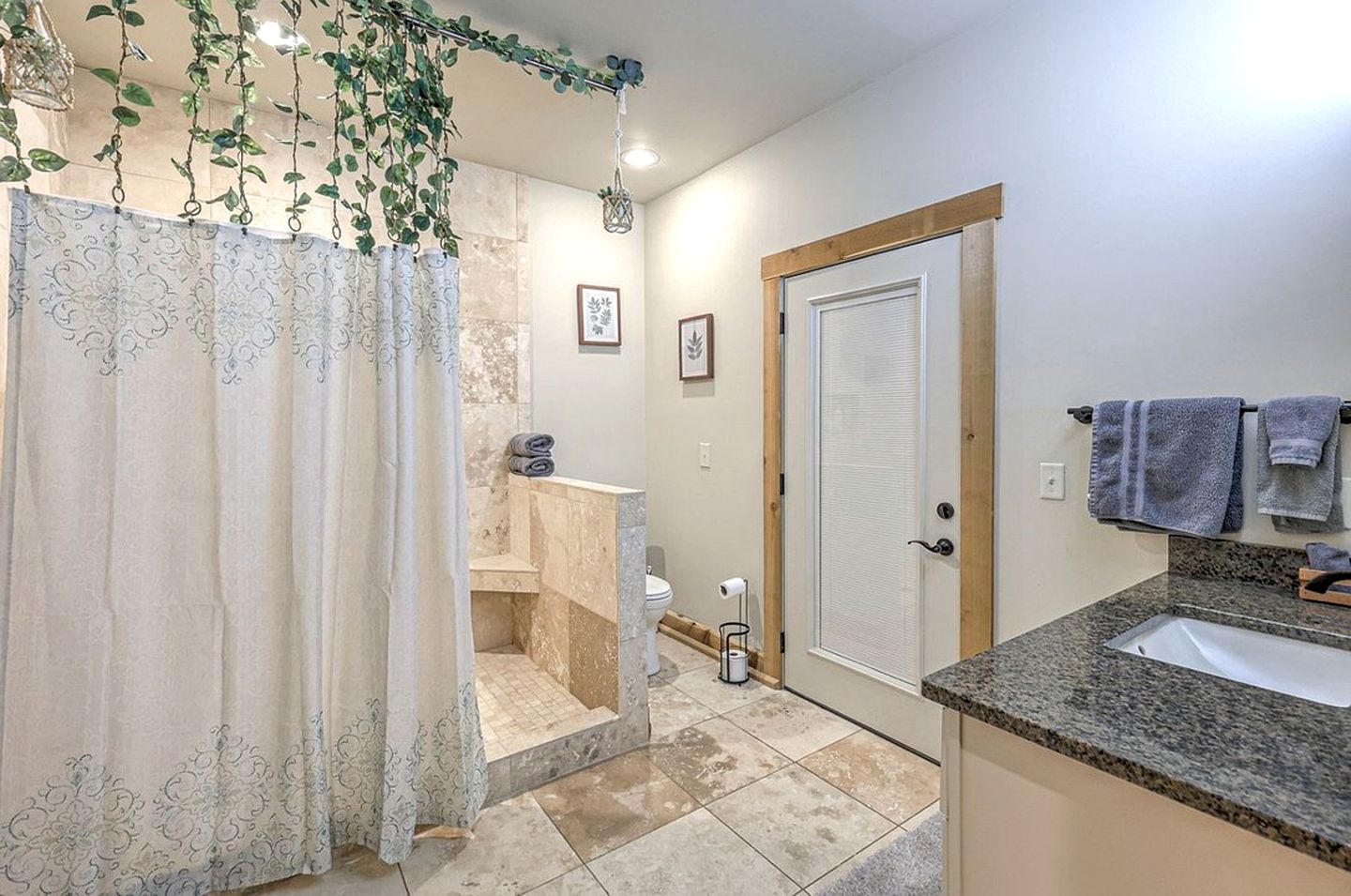 Rustic Countryside Barn with Horse Boarding & Pastures near Nashville, Lebanon, Tennessee