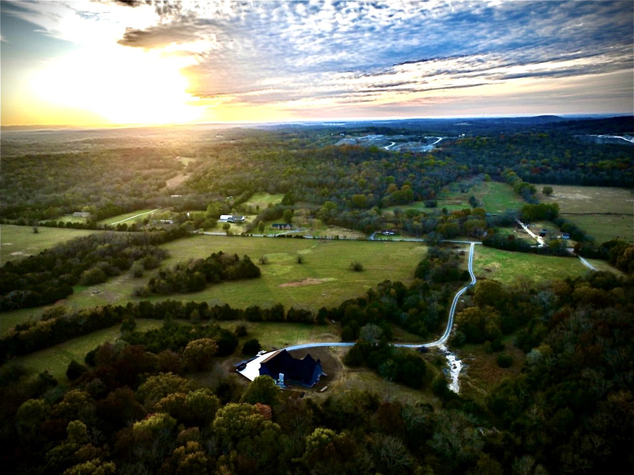 Rustic Countryside Barn with Horse Boarding & Pastures near Nashville, Lebanon, Tennessee