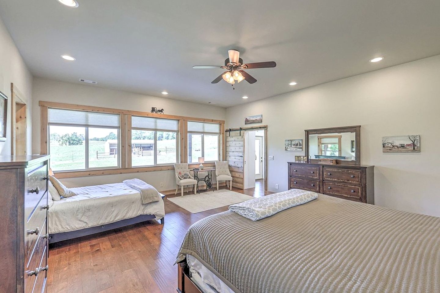 Rustic Countryside Barn with Horse Boarding & Pastures near Nashville, Lebanon, Tennessee