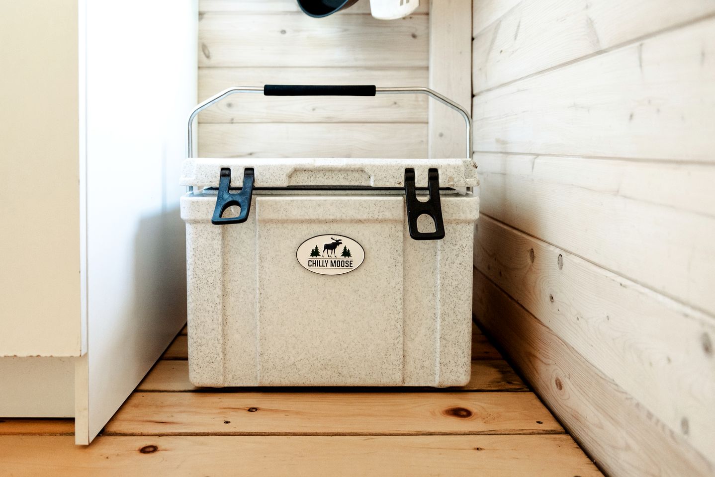 Romantic Off-Grid Tiny House Glamping Retreat Near Lake Muskoka, Gravenhurst, Ontario