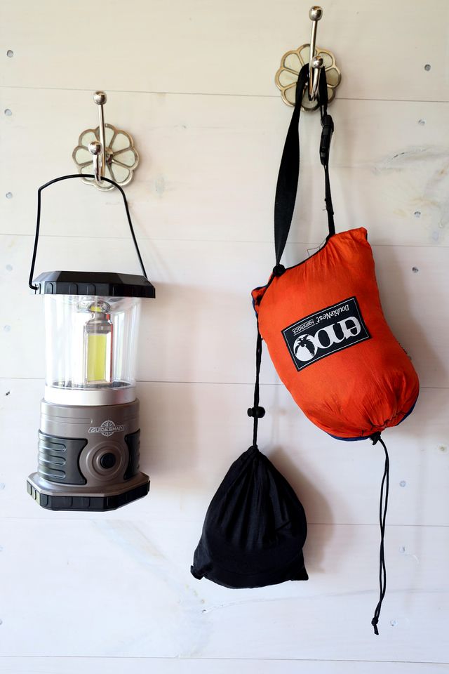 Rustic Off-Grid Treehouse Glamping Retreat with Cozy Loft Beds & Fire Ring near Dillon State Park, Frazeysburg, Ohio