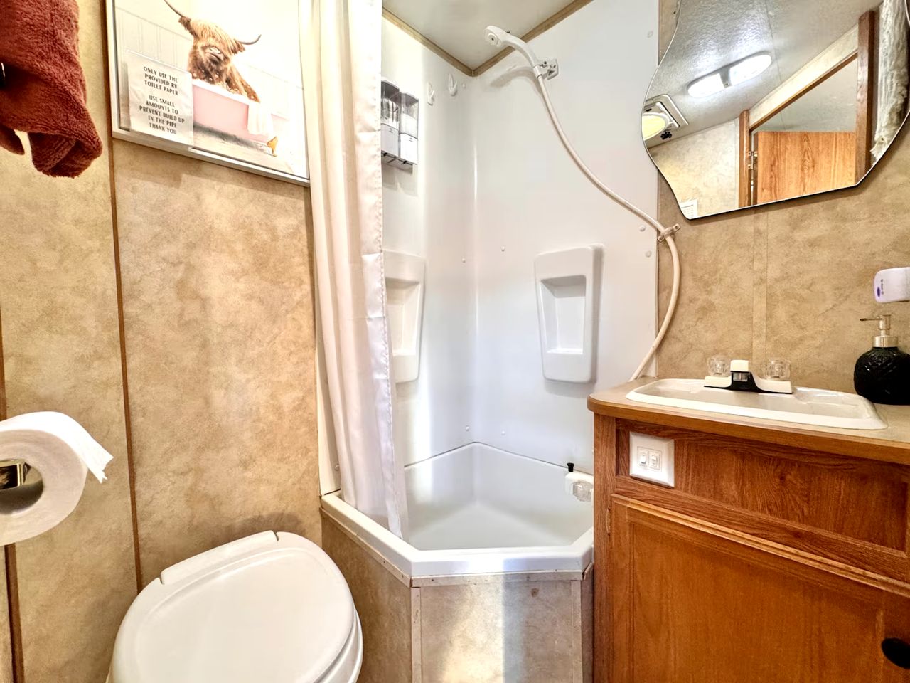 Cozy Desert Glamping Escape with Private Hot Tub & Fire Pit in Pinon Hills, California