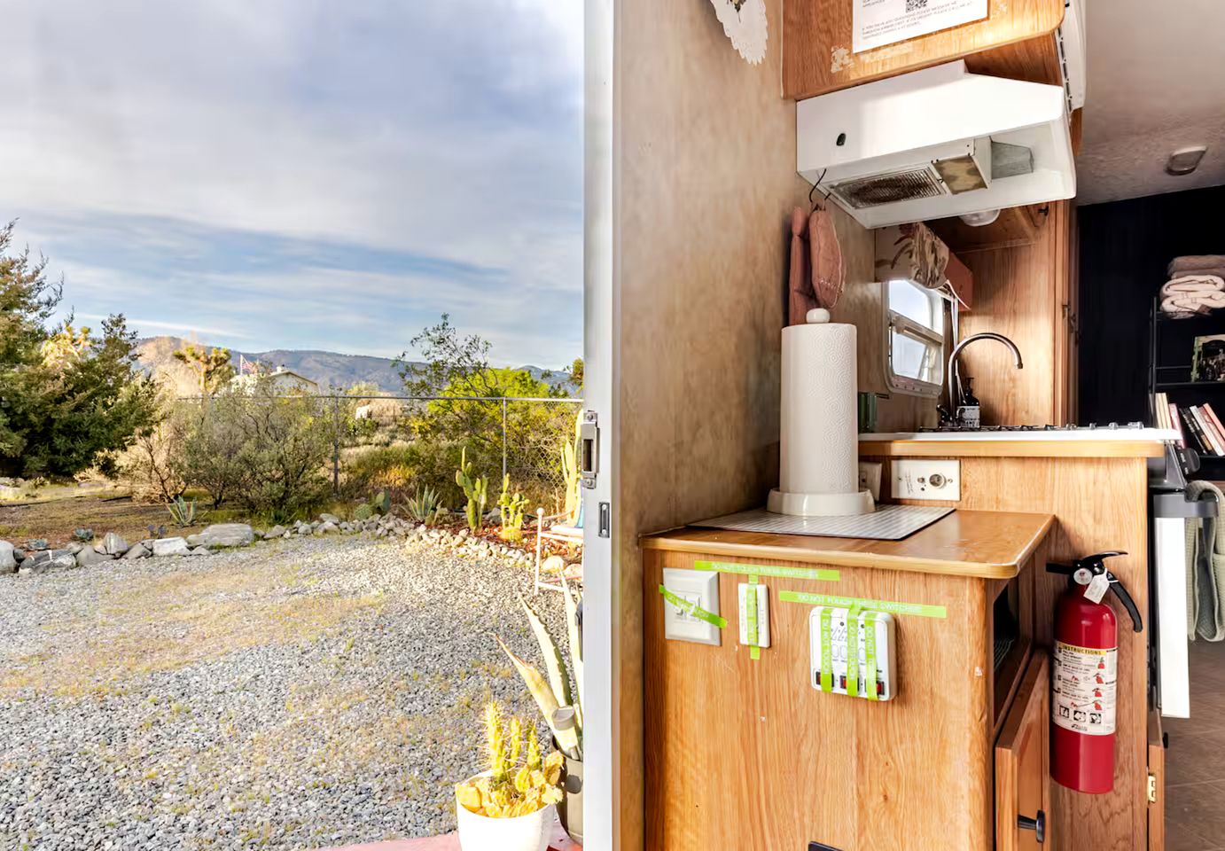 Cozy Desert Glamping Escape with Private Hot Tub & Fire Pit in Pinon Hills, California