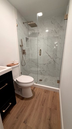 Cabins (United States of America, Weaverville, North Carolina)