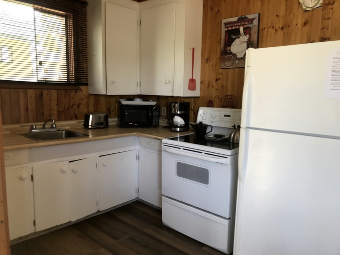 Cottages (Canada, Callander, Ontario)