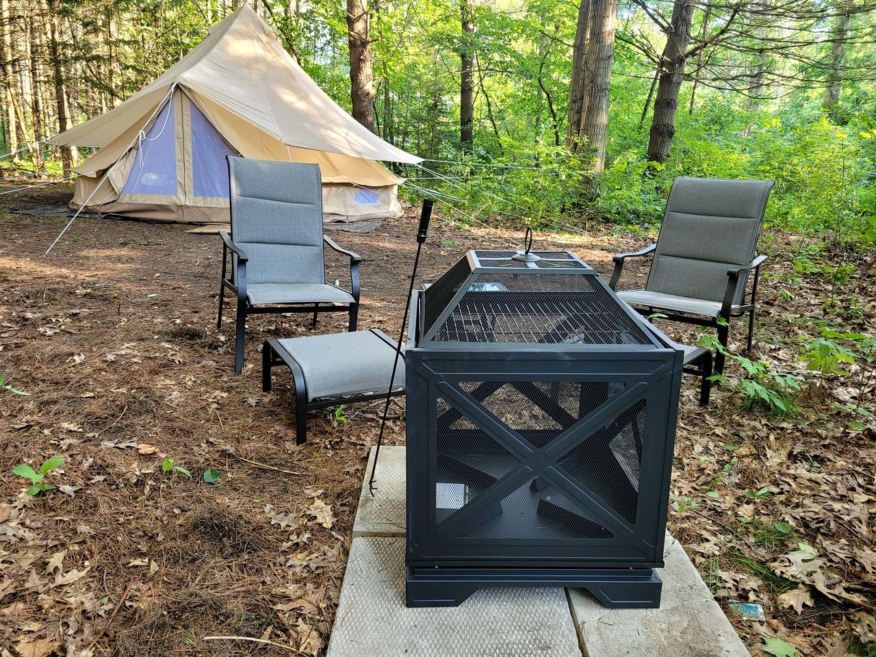 Rustic Luxe Bell Tent Retreat with Firepit & Farm Views in Ontario, Canada