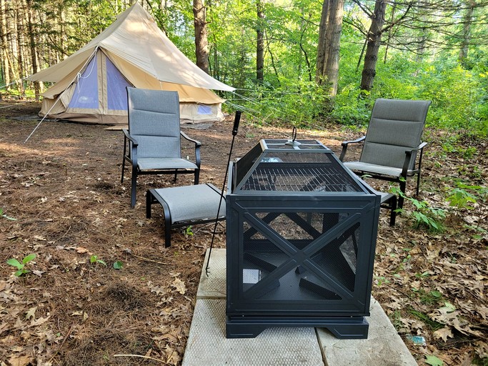 Rustic Luxe Bell Tent Retreat with Firepit & Farm Views in Ontario, Canada