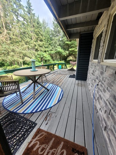 Bell Tents (Canada, Peterborough, Ontario)