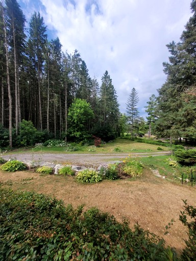 Bell Tents (Canada, Peterborough, Ontario)