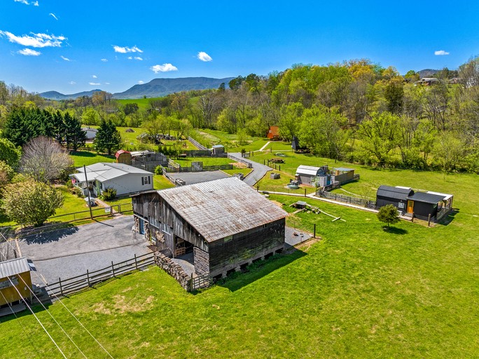 Tiny Houses (United States of America, Newport, Tennessee)