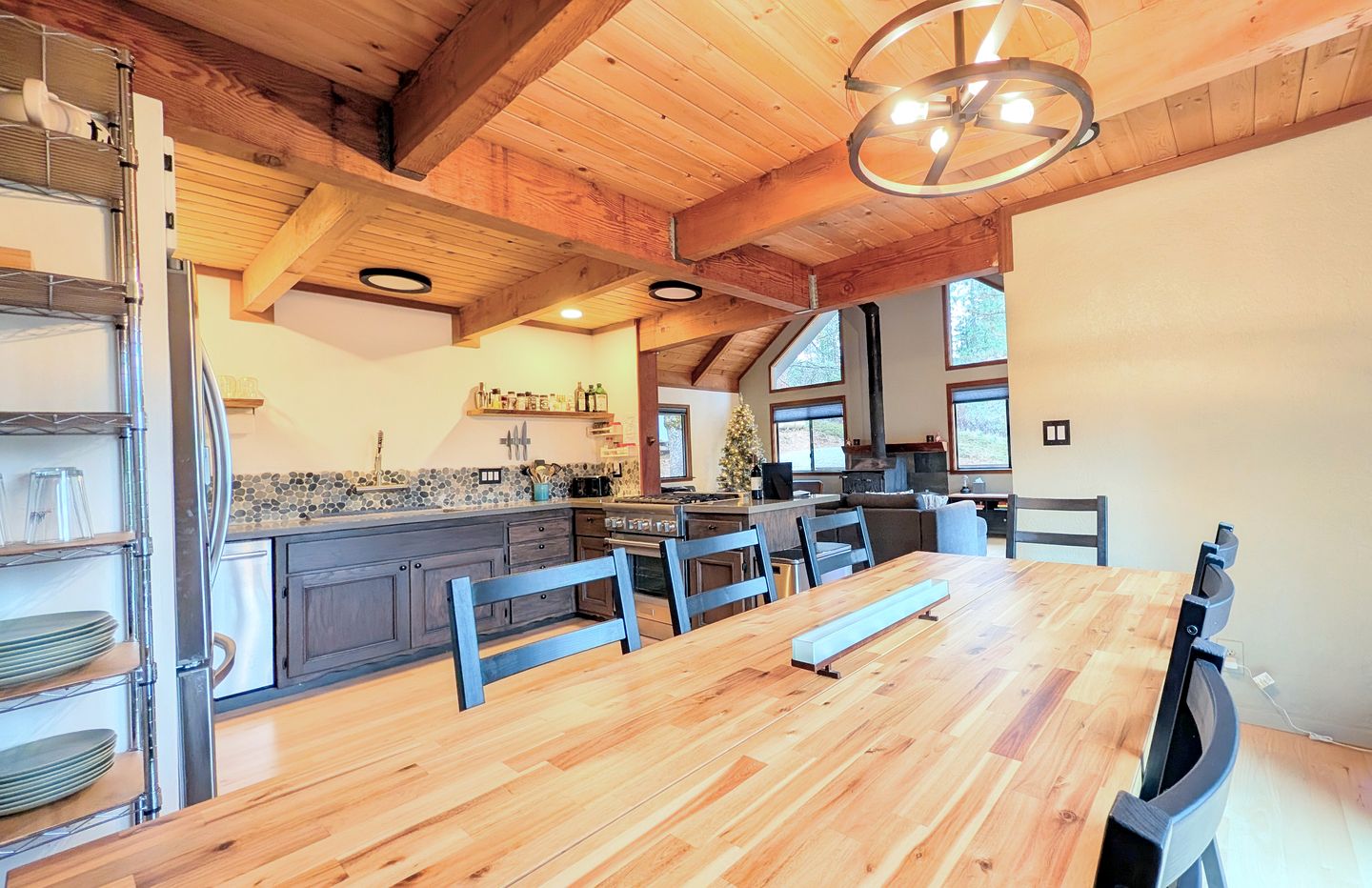 Cozy Luxe Hideaway with Stunning Views & Spacious Loft in Arnold, California