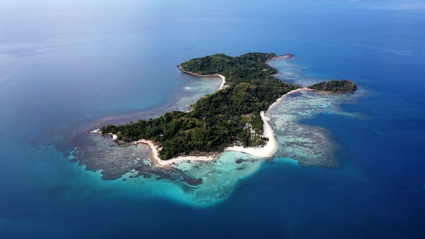 Serene Beachfront Eco Resort with Snorkeling Reef Access near El Nido, Palawan