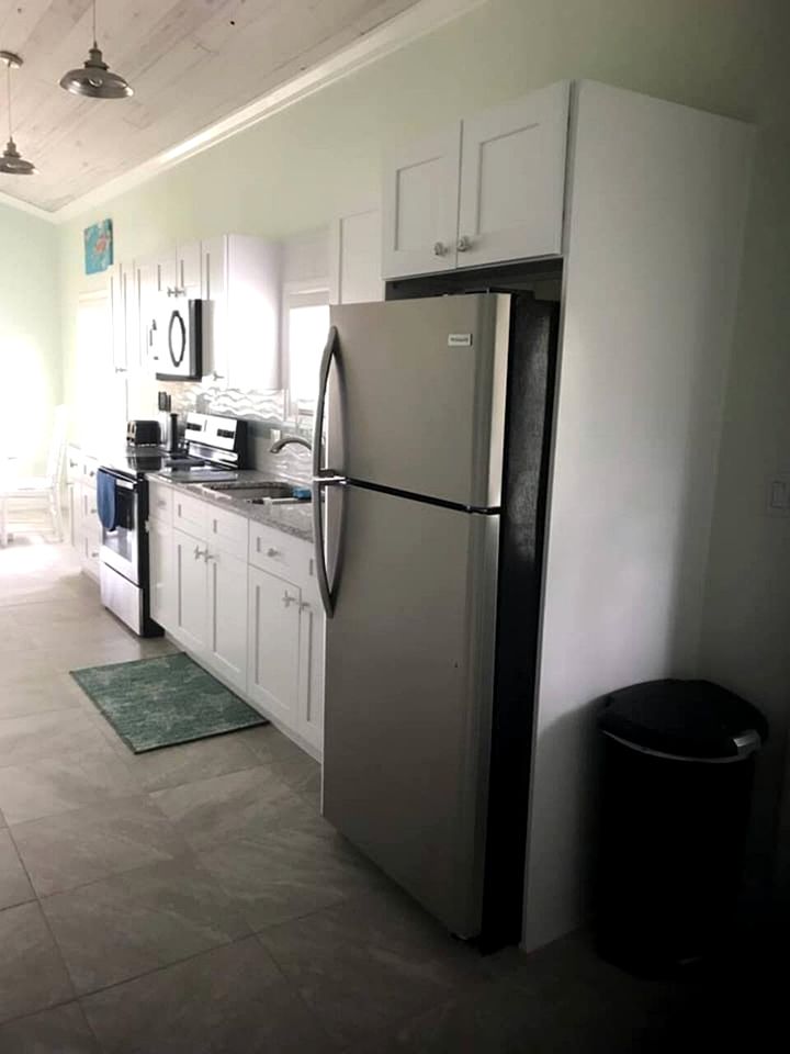 Beautiful Waterfront Cottage for a Peaceful Romantic Escape in Micco, Florida