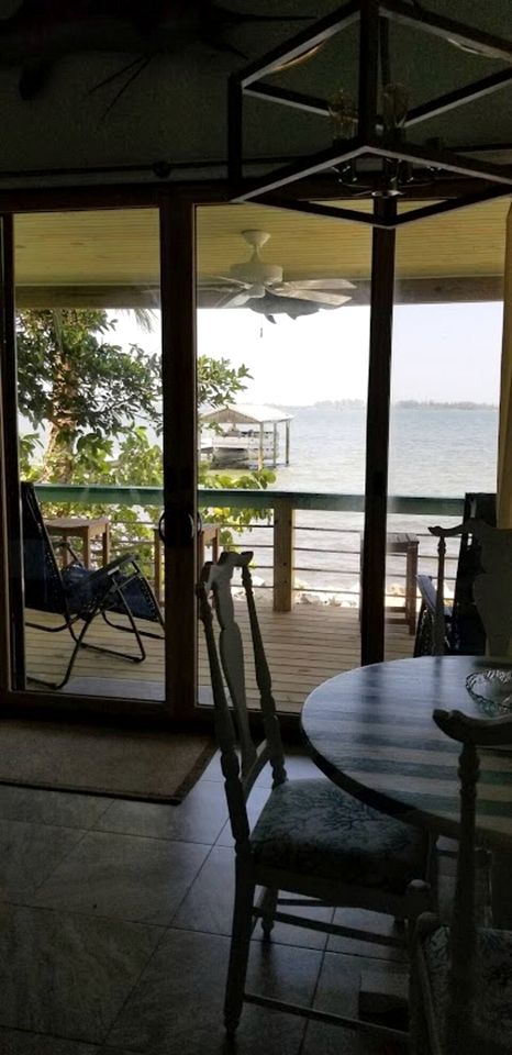 Beautiful Waterfront Cottage for a Peaceful Romantic Escape in Micco, Florida