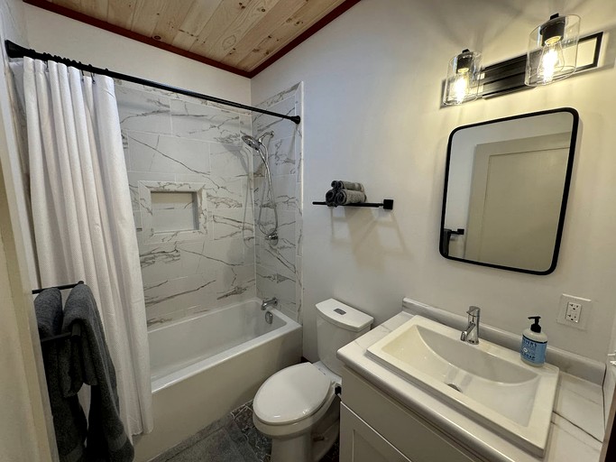 Designer Rentals (United States of America, Lake Placid, New York)