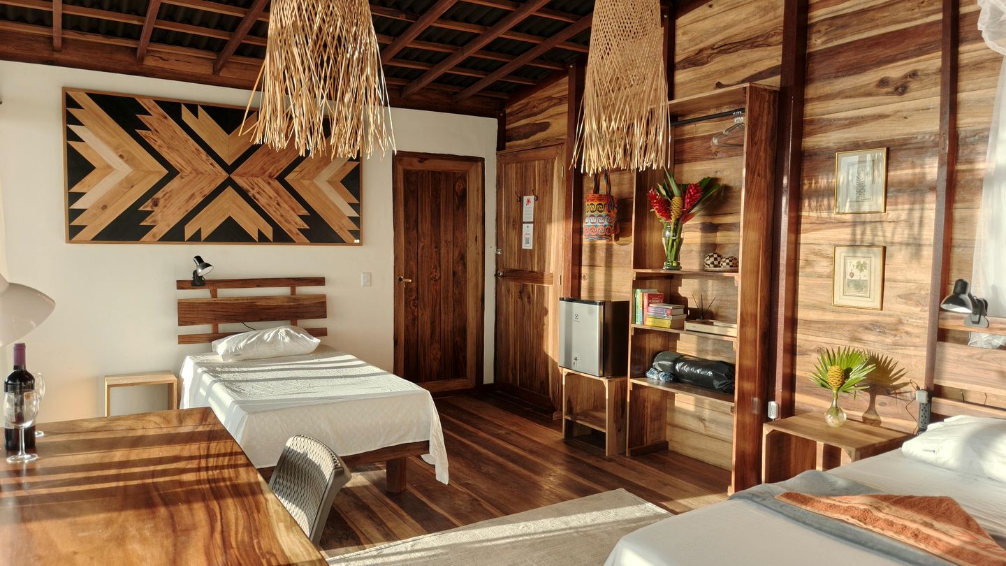 Serene Eco-Lodge with Organic Coffee Farm & Mountain Views near Minca, Sierra Nevada de Santa Marta