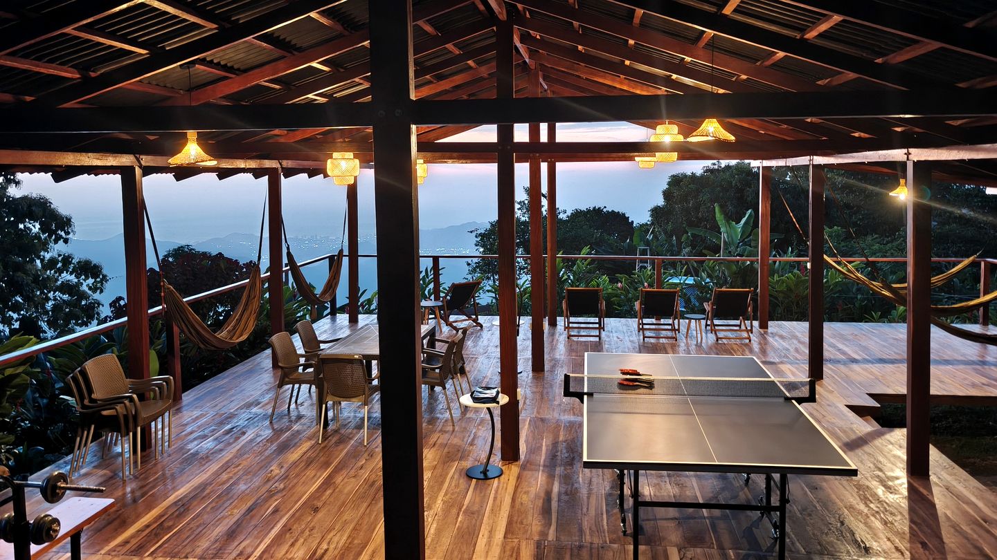 Serene Eco-Lodge with Organic Coffee Farm & Mountain Views near Minca, Sierra Nevada de Santa Marta